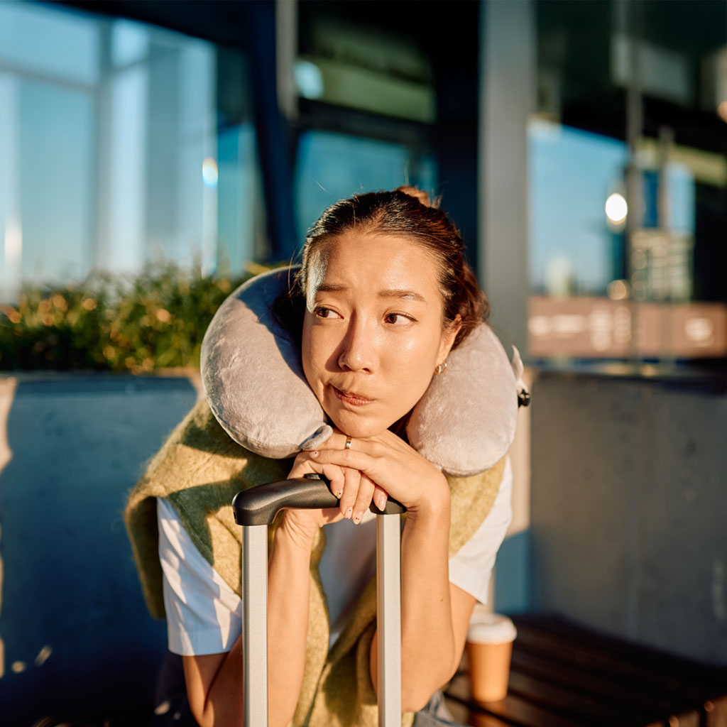 girl left behind at airport